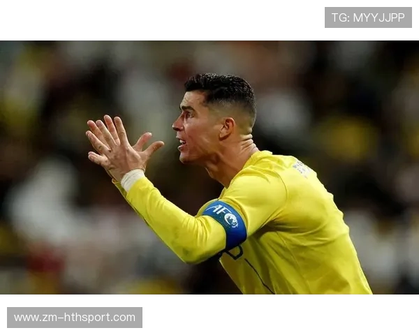 利雅得胜利边路传中，C罗跑位精准