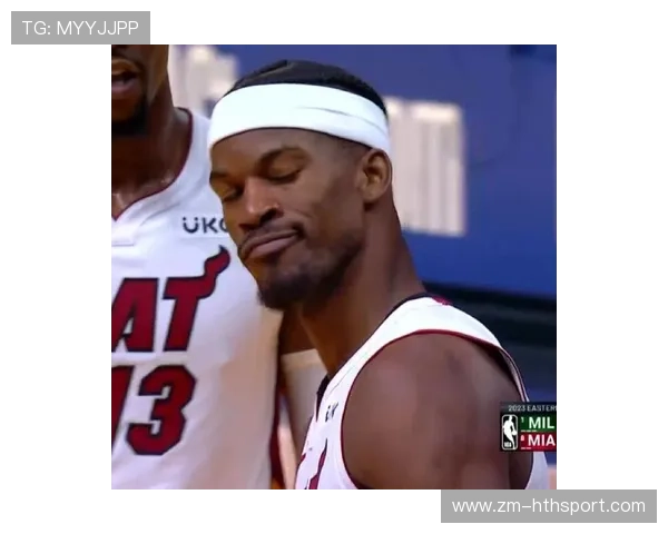 巴特勒突破两人包夹完成上篮，热火火力不灭